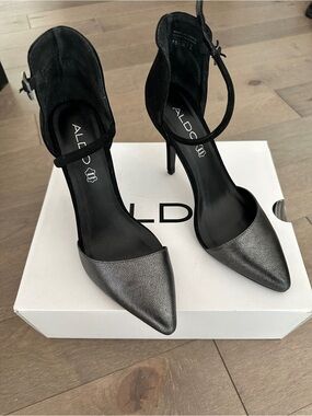 NIB ALDO Black and Metallic Pointed-Toe Ankle-Strap Heels